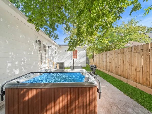 (undisclosed Address), Houston, TX 77004