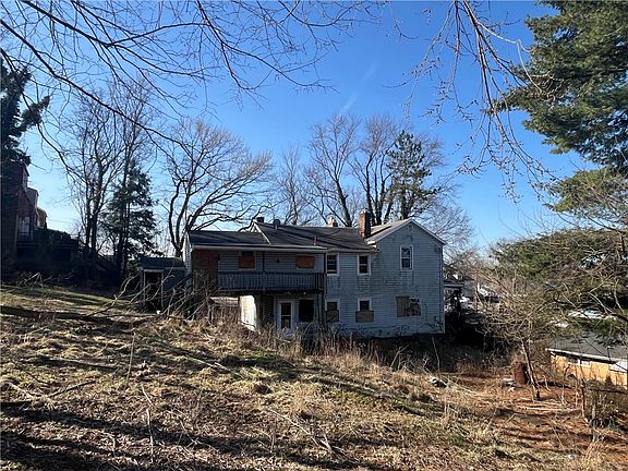 3rd image of 325 Glaser Ave #B