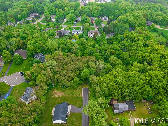 3rd image of 2272 Dunnigan Ave