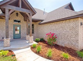 4608 Hidalgo Dr, Mustang, OK 73064