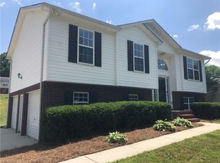 106 Wren Ave, Boonville, NC 27011