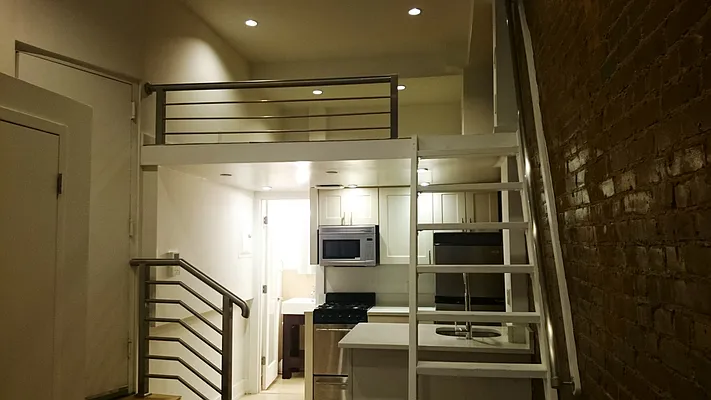 Rented by Sky Management | media 92