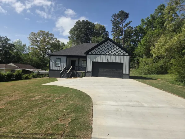 1554 Dallas Lake Rd, Hixson, TN 37343