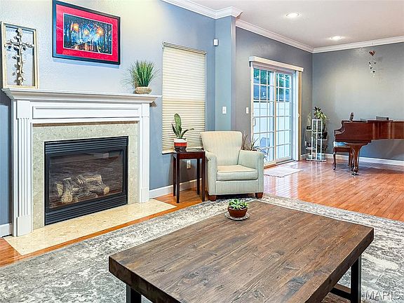 4th image of 747 Michael St