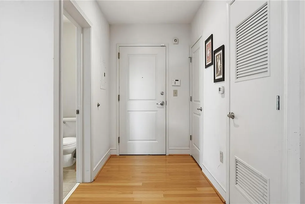 2 bed, 2.0 bath, 1091 sqft, $2,995 — Photo 3