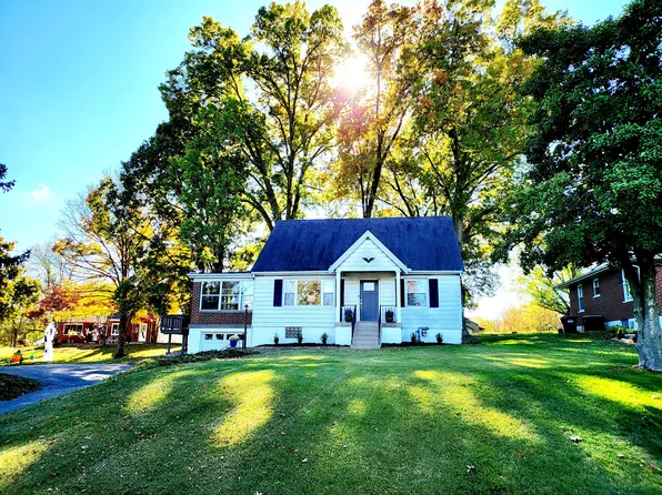 5050 Holtz Dr, Highland Heights, KY 41076