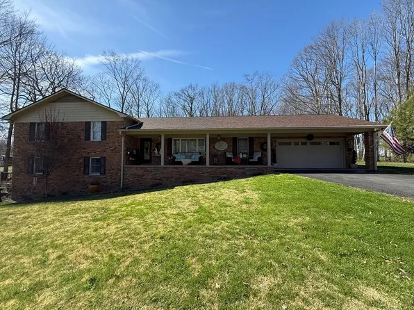 3685 Grandview Rd, Beaver, WV 25813