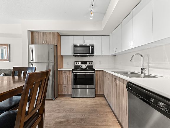 2nd image of 655 Academy Way Penthouse 20