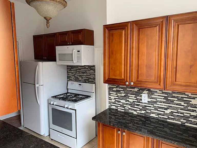 1026 N Randolph St #A — Photo 18