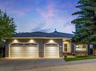12 W Patina Hl SW, Calgary, AB T3H 2C7