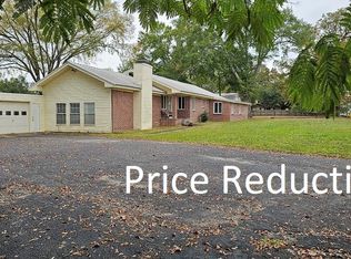 251 Cypress Ave, Cushing, TX 75760