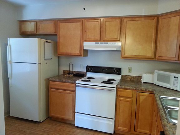 4th image of 4088 Longford Dr #2