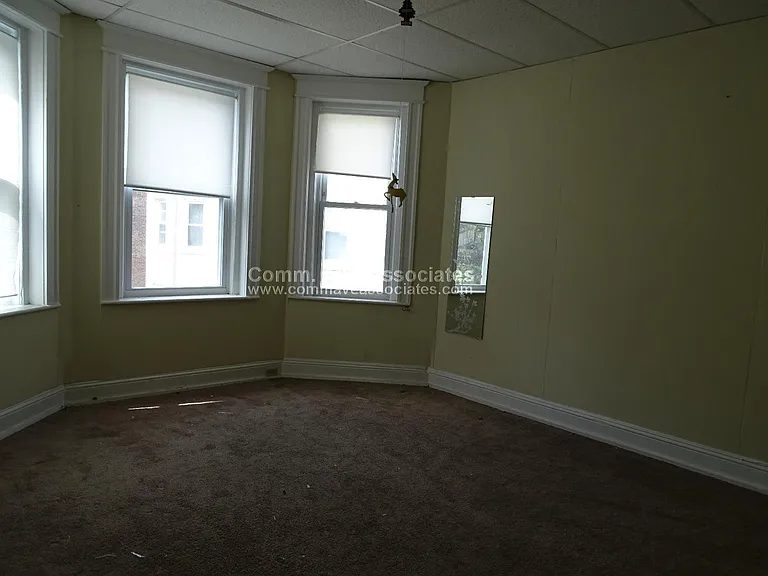 68 Woodstock Ave #11 — Photo 1