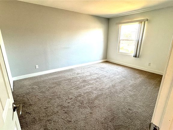 4th image of 2451 N Rainbow Blvd Unit 1142
