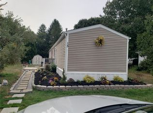 13 Valiant Dr, Coventry, RI 02816
