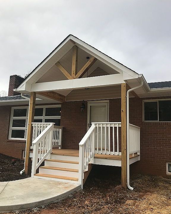 1st image of 717 Ferndale Dr