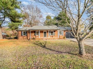 2655 Shieldale Dr, Winston Salem, NC 27107