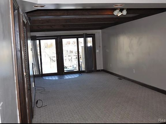 5th image of 19.5 Walnut St