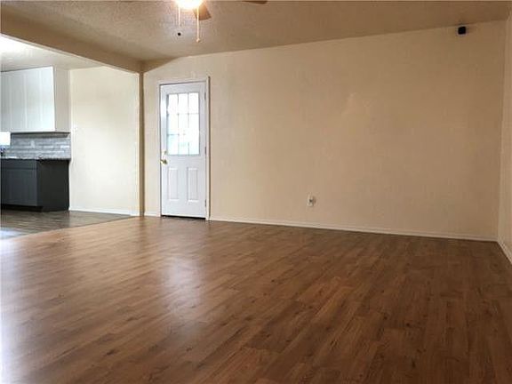 4th image of 2942 Nueva Tierra St