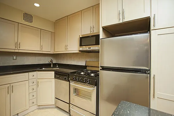 Sold by Keller Williams NYC | media 13