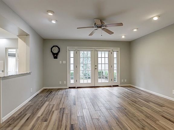 4th image of 12603 Huntingwick Dr #110