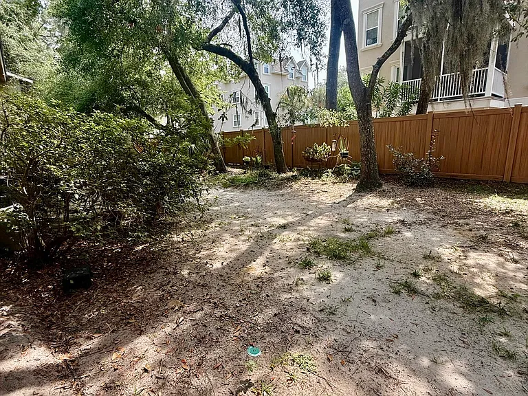 227 Walmar Grv — Photo 16