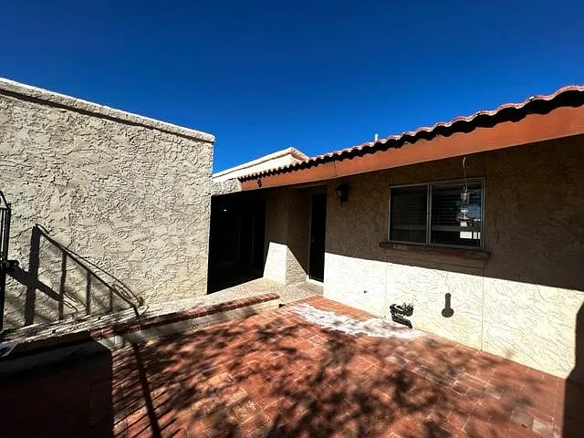 1410 W Cerrada Colima — Photo 52
