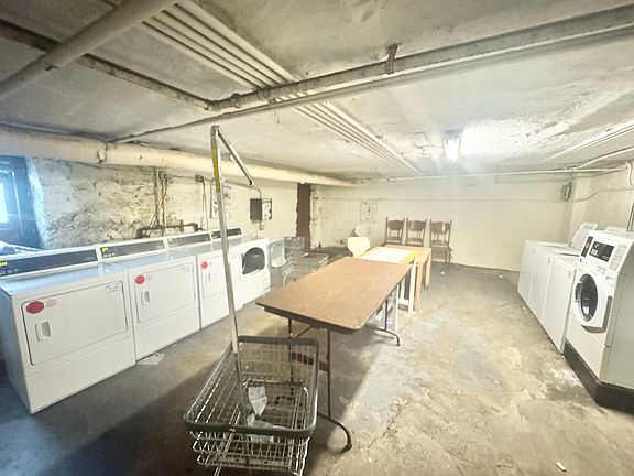 5th image of 42 Park Ave #A1