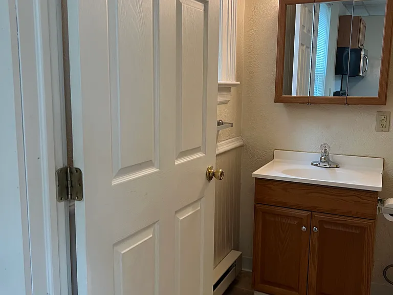 422 Walnut St #2 — Photo 6