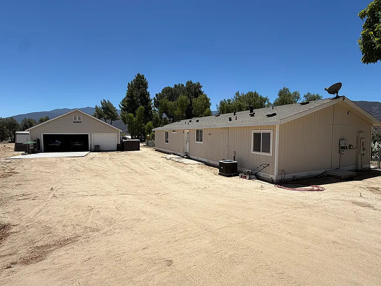 44027 White Mountain Rd — Photo 25