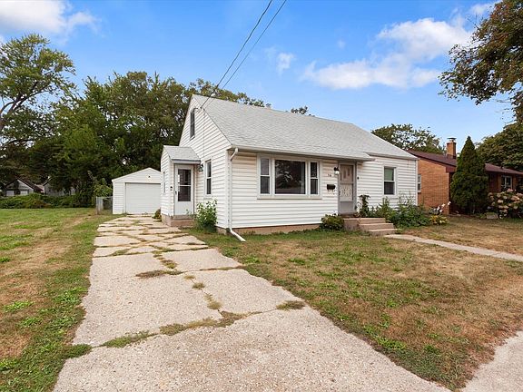 2nd image of 716 Miriam Ave