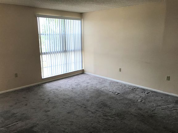 2nd image of 4700 Ocean Beach Blvd APT 316