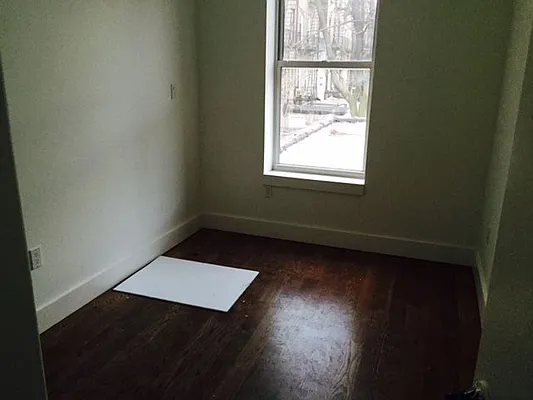 Rented by Metro Prop NY Corp | media 39