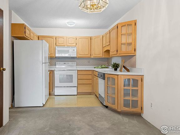 5th image of 13609 E Cornell Ave #311