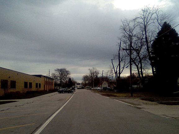 5th image of 10027 Lyndale Ave