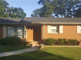 3900 Woodleaf Rd, Charlotte, NC 28205