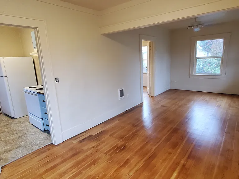 106 Knapp Ln — Photo 4
