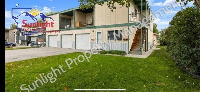 127 S 12th St W