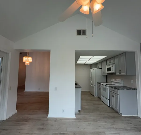 13642 Dunwoody Ct — Photo 3