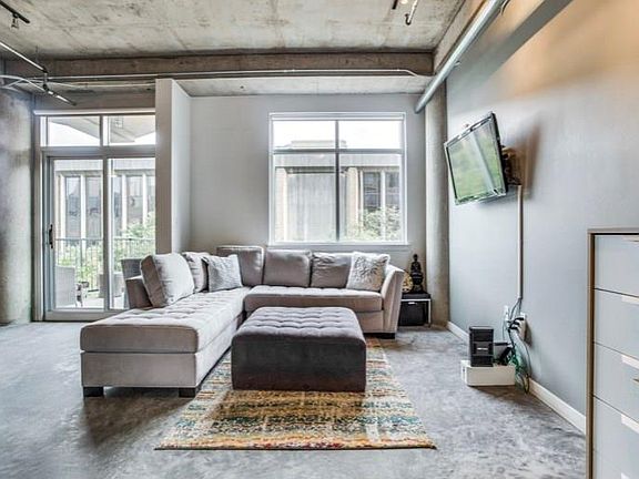 4th image of 1001 Belleview St #302