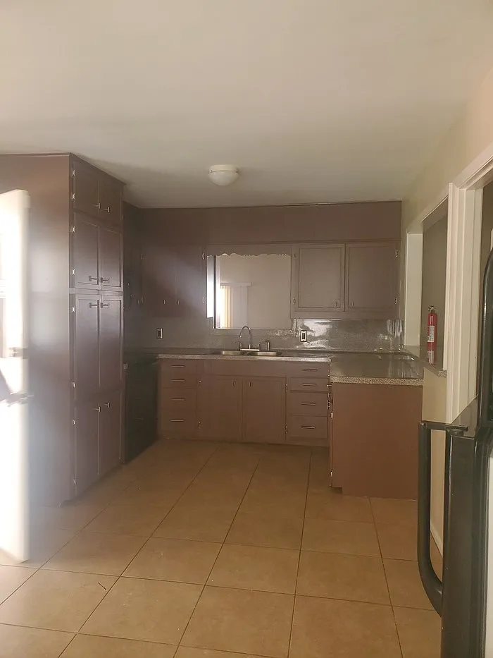 3 bed, 4.0 bath, $1,795 — Photo 4