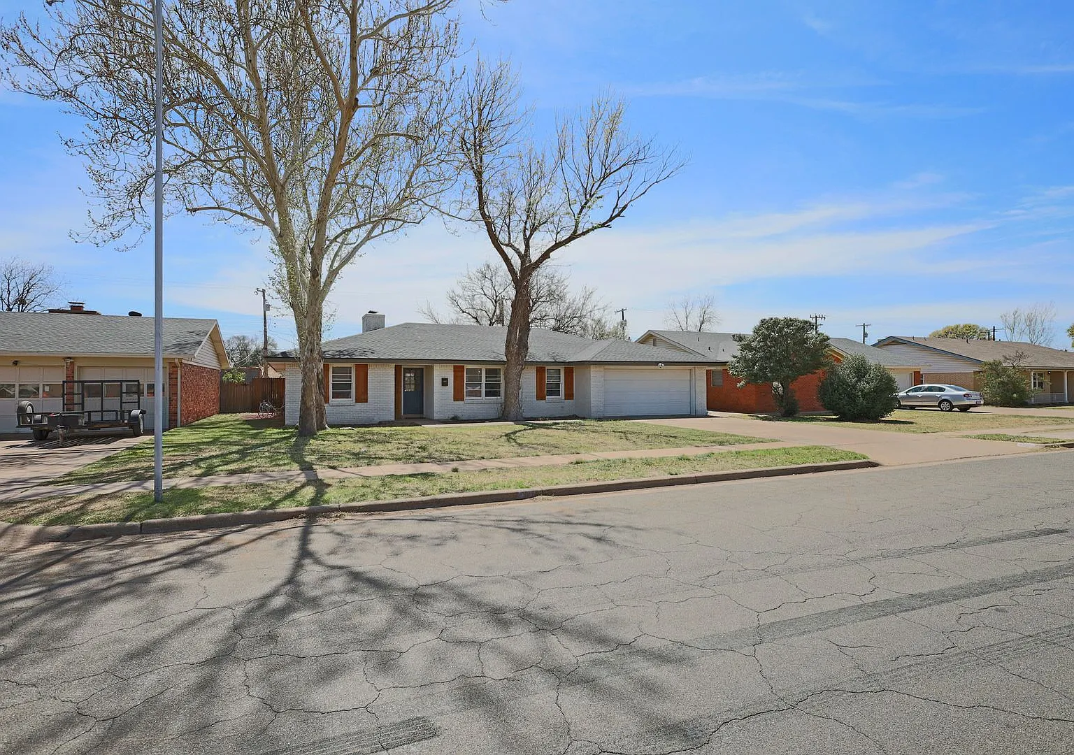 Beautiful 3 Bedroom 2.5 Bathroom home in Melonie Park! — Photo 1
