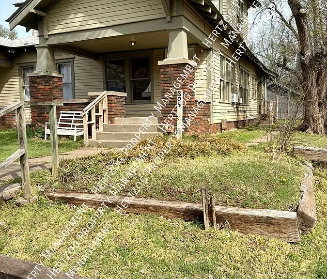 809 E Alma Ave — Photo 1