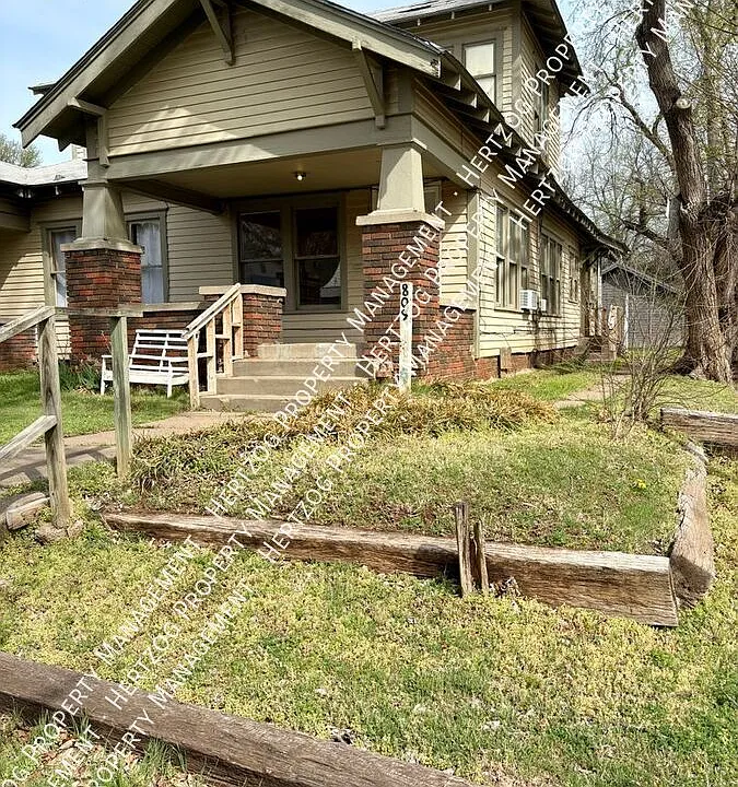809 E Alma Ave
