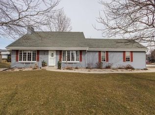 4102 W Thorncrest Dr, Franklin, WI 53132