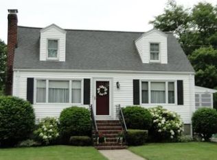 95 Sycamore Rd, Melrose, MA 02176