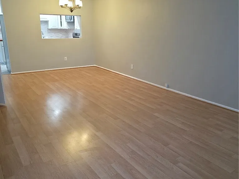 4558 Willis Ave — Photo 8