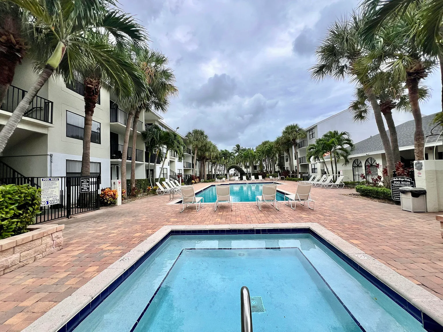 2 bed, 2.0 bath, 728 sqft, $1,900 — Photo 2