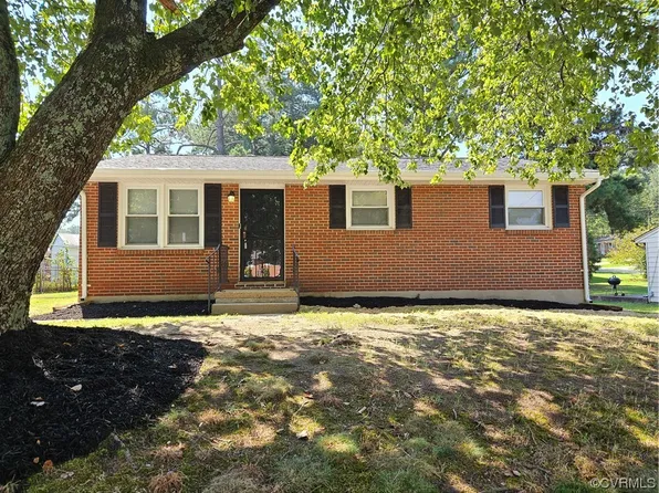1516 Circle Dr, Petersburg, VA 23803