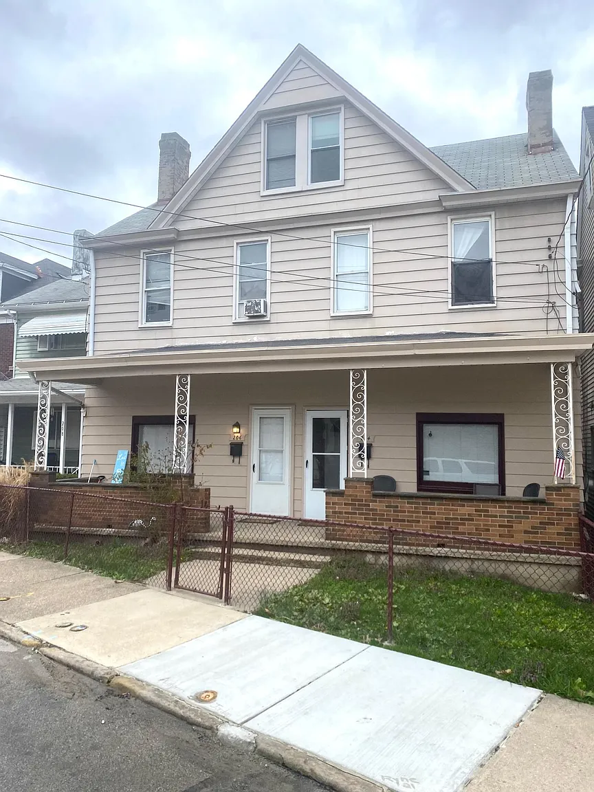 204 Natchez St photo 1